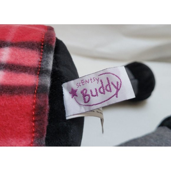 Scentsy Buddy Sitting GNORDY THE GNOME with Berry Blessed Scent Pak - Picture 9 of 13